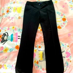 Hardly worn black clean pants with pockets.